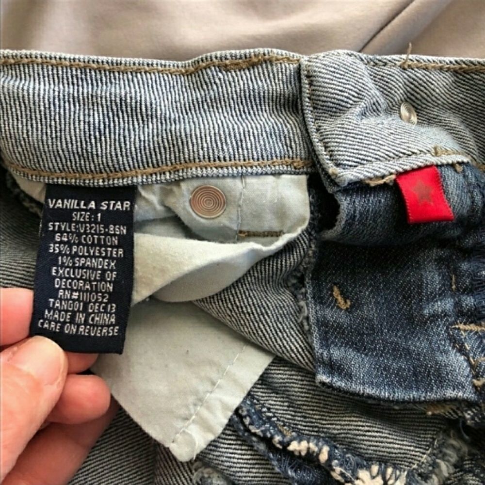 Vanilla Star Denim Shorts - Picture 4 of 6